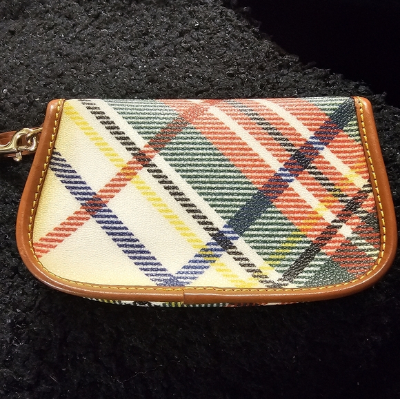 Dooney & Bourke Wristlet EUC - Picture 7 of 9